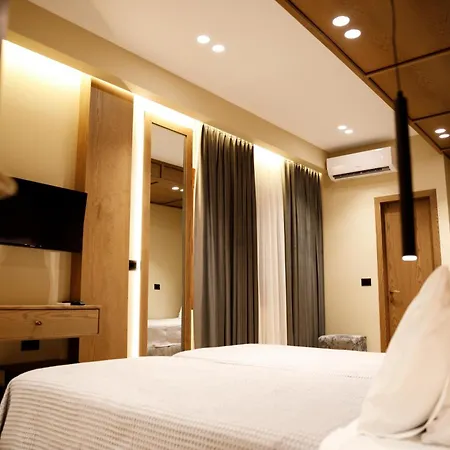 Sunny Hill Boutique Hotel 3*