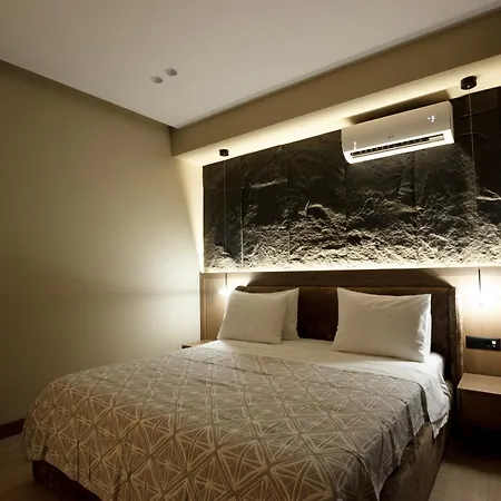 Sunny Hill Boutique Gjirokastër