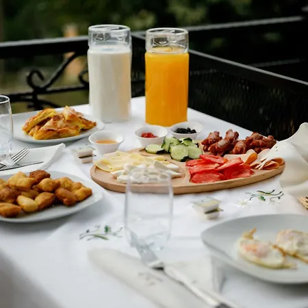 فندق Sunny Hill Boutique Gjirokastër