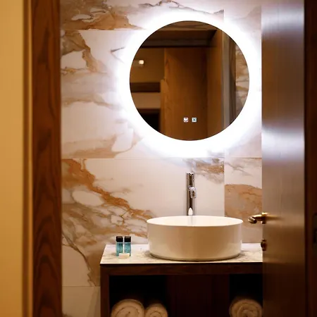 Sunny Hill Boutique Hotel