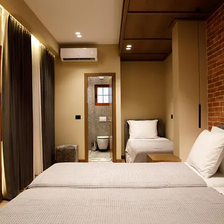 Sunny Hill Boutique Hotel Gjirokastër