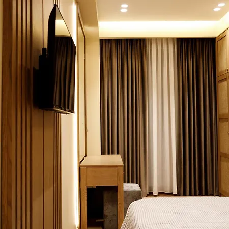 Sunny Hill Boutique Gjirokastër