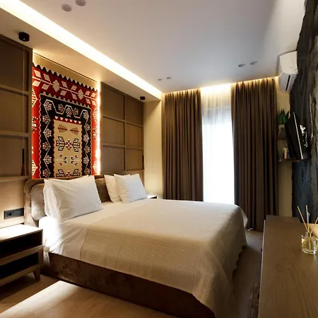 Sunny Hill Boutique Gjirokastër