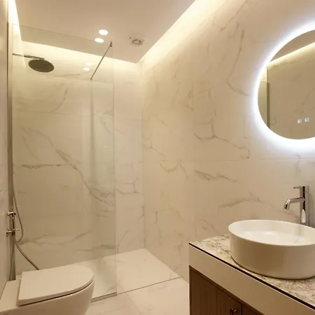 Sunny Hill Boutique 3*