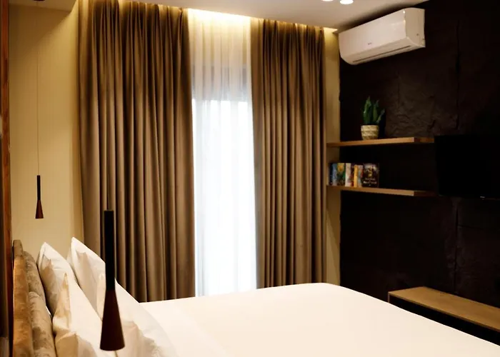 Sunny Hill Boutique 3*