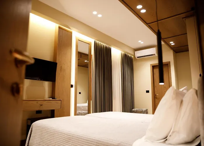 Sunny Hill Boutique Hotel 3*