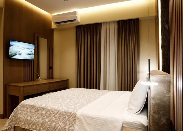 Sunny Hill Boutique 3*