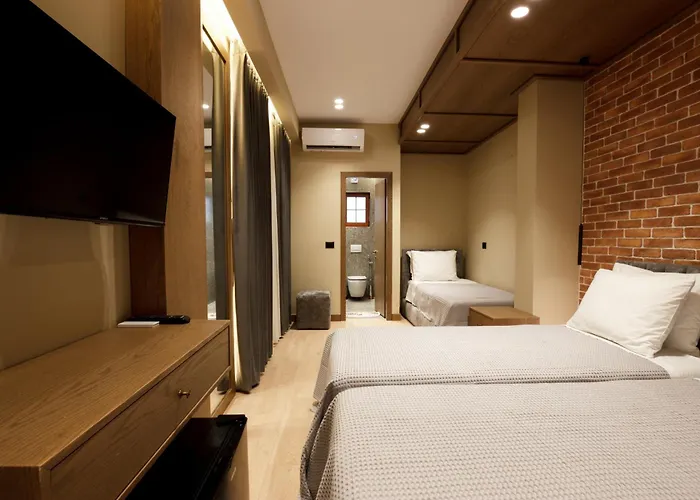 Sunny Hill Boutique 3* Gjirokastër