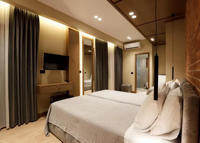 Sunny Hill Boutique 3*